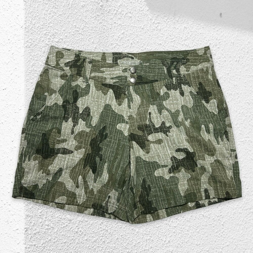Columbia Green Camo Hiking Shorts SIZE 8 Travel Camping Lightweight Nylon 6"